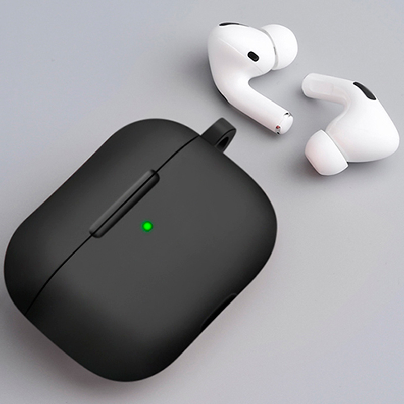 

Чехол для наушников AirPods Pro силиконовый Hang черный