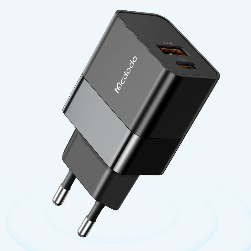 Зарядное устройство сетевое с USB и Type-C входами 3.1А 20W McDodo CH-1951 черное