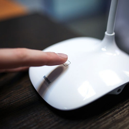 Лампа светодиодная настольная Remax Milk белая