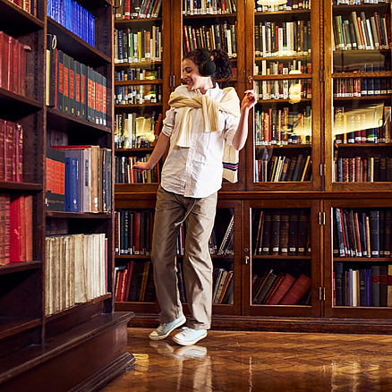 Наушники беспроводные Bluetooth Panasonic RB-M700BGE-K полноразмерные с микрофоном и активным шумоподавлением черные