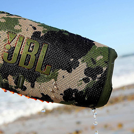 Портативная колонка JBL Charge 5 с защитой от воды и аккумулятором для телефона на 7500мАч камуфляж