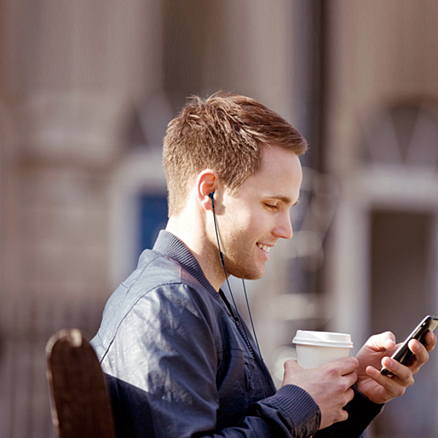 Наушники Panasonic RP-TCM115G вакуумные с микрофоном черные