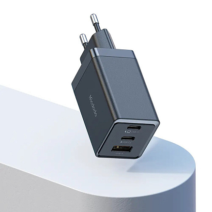 Зарядное устройство сетевое с USB и двумя Type-C входами 70W GaN McDodo CH-1541 (быстрая зарядка PD, QC) черное