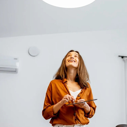 Умная лампочка светодиодная SLS LED-01 RGB E27 белая