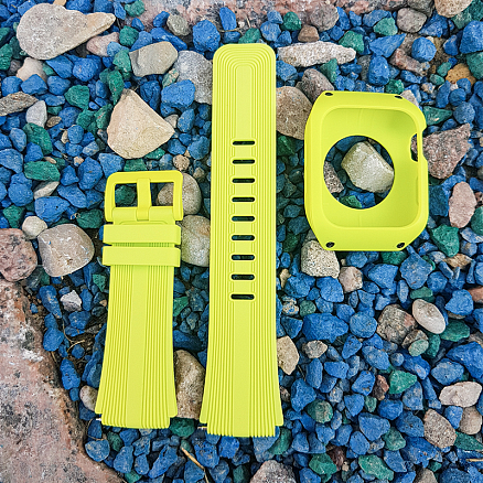 Чехол и ремешок для Apple Watch 42 и 44 мм с набором для установки Nova Body салатовый