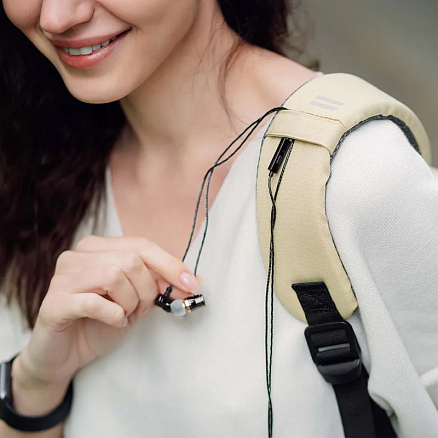 Рюкзак XD Design Bobby Hero Spring с отделением для ноутбука до 13,3 дюйма и USB портом антивор бежевый