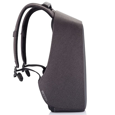 Рюкзак XD Design Bobby Hero Regular с отделением для ноутбука до 15,6 дюйма и USB портом антивор черный