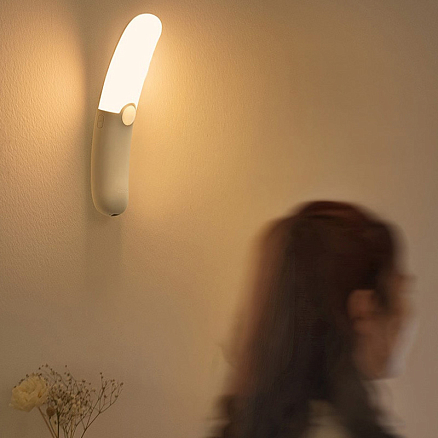 Светильник-ночник с датчиком движения Baseus Crescent Moon