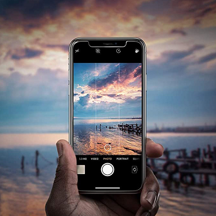 Защитное стекло для iPhone 11, XR на экран Spigen Glas.TR Slim HD прозрачное