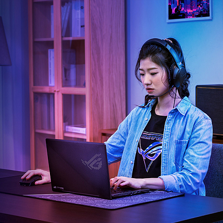 Наушники Asus ROG Strix Go в разъем Type-C полноразмерные с микрофоном игровые черные