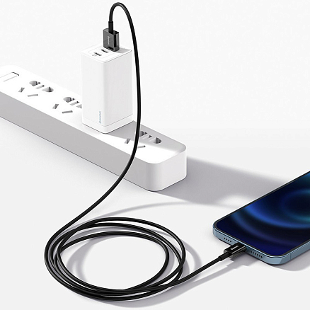 Кабель USB - Lightning для зарядки iPhone 1 м 2.4А Baseus Superior черный