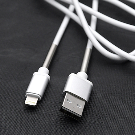 Кабель USB - Lightning для зарядки iPhone 1,2 м 2A Joyroom S-M323 серебристый