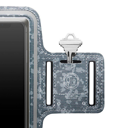 Чехол универсальный для телефона до 6,9 дюйма спортивный наручный Spigen SGP Sport Armband камуфляж серый