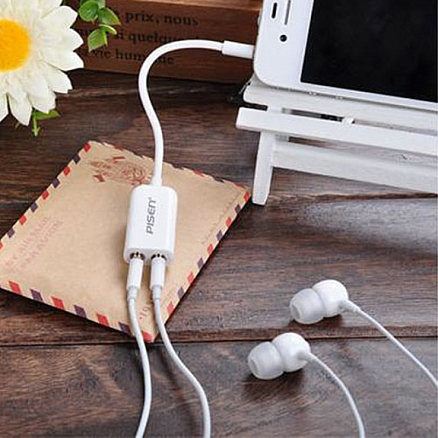 Разветвитель наушников на 2 разъема фирменный Pisen (Пайсен) белый