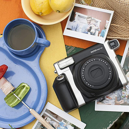 Фотоаппарат мгновенной печати Fujifilm Instax Wide 300 черный