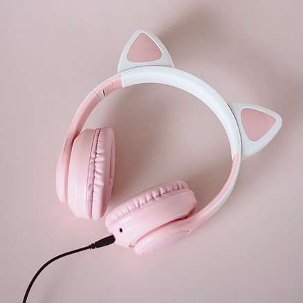 Наушники беспроводные Miru Cat EP-W10 полноразмерные с ушками и подсветкой розовые + портативная колонка Defender Enjoy S600 10W