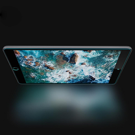 Защитное стекло для iPad 10.2 2020, iPad 10.2 2021 на экран Spigen Glas.TR Slim HD прозрачное