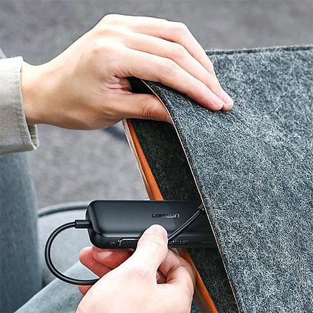 Хаб (разветвитель) (преобразователь) Type-C - HDMI 4K 60Hz, VGA, DisplayPort Ugreen CM260 черный