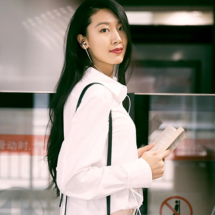 Наушники Xiaomi Mi ANC & Type-C In-Ear Earphones ZBW4383TY в разъем Type-C вакуумные с микрофоном и пультом белые