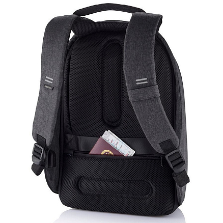 Рюкзак XD Design Bobby Hero Small с отделением для ноутбука до 13,3 дюйма и USB портом антивор черный