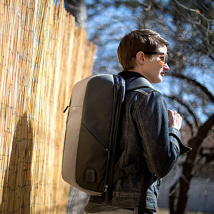 Рюкзак WiWU OnePack с отделением для ноутбука до 15,6 дюйма и USB портом серый