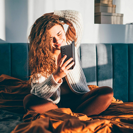 Чехол для Samsung Galaxy Z Fold 3 пластиковый тонкий Spigen Thin Fit черный