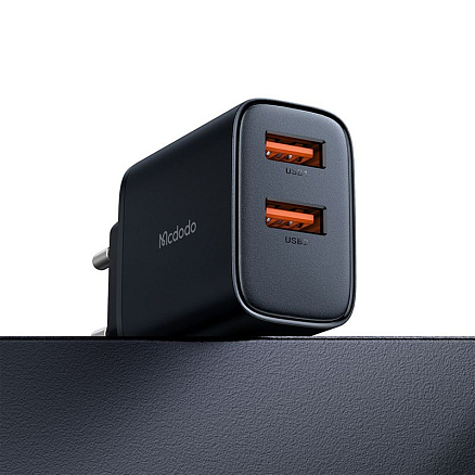 Сетевое зарядное McDodo CH-5070 (черный)