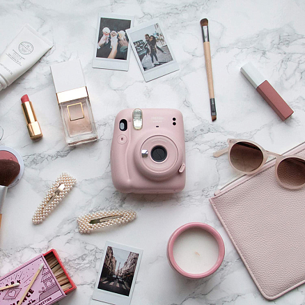 Фотоаппарат мгновенной печати Fujifilm Instax Mini 11 светло-розовый