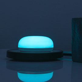 Ночник Nillkin Luminous (работает от беспроводной зарядки или кабеля MicroUSB) голубой