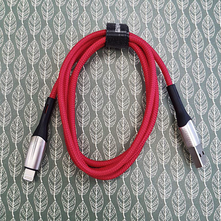 Кабель USB - Lightning для зарядки iPhone 1 м 2.4А плетеный Baseus Horizontal красный
