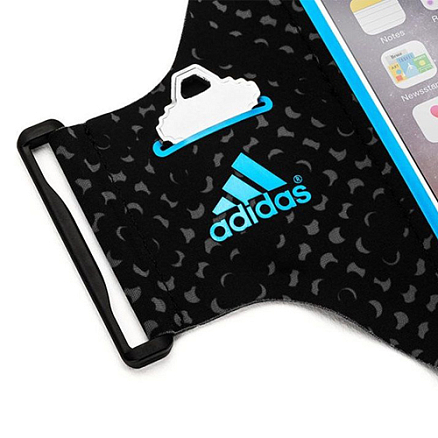 Чехол для iPhone 5, 5S, SE спортивный наручный Griffin (США) Armband Adidas черно-синий