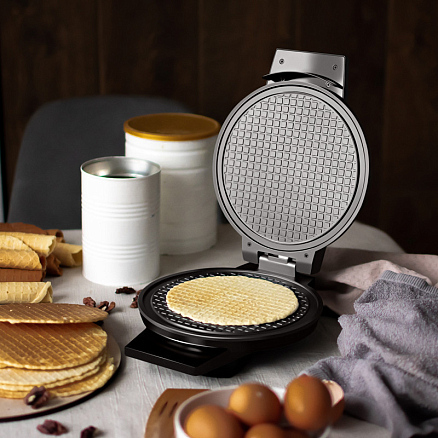 Вафельница Aresa AR-2803 черная