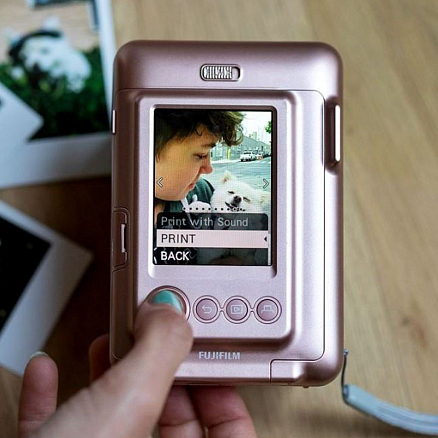 Фотоаппарат мгновенной печати Fujifilm Instax Mini LiPlay розовое золото