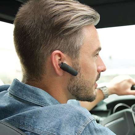 Bluetooth гарнитура Plantronics Explorer 110 мультипойнт черная
