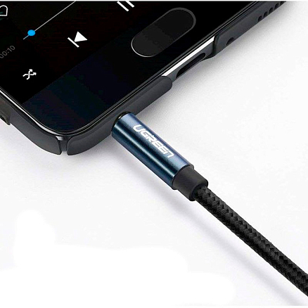 Кабель 3,5 мм - 3,5 мм угловой (стандартный аудио разъем) Aux 1 метр плетеный Ugreen AV112 черный