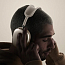 Наушники беспроводные Apple AirPods Max полноразмерные с активным шумоподавлением и Type-C бежевые
