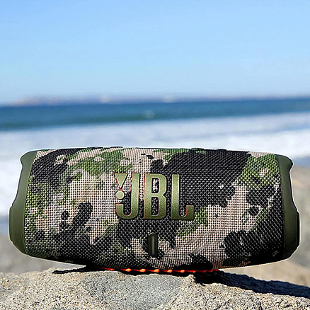 Портативная колонка JBL Charge 5 с защитой от воды и аккумулятором для телефона на 7500мАч камуфляж