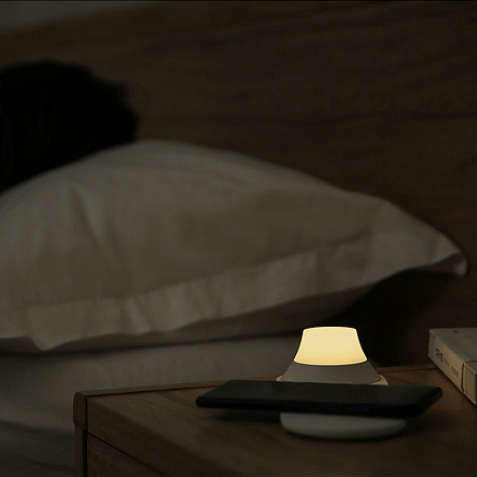 Беспроводная зарядка для телефона с ночником Xiaomi Yeelight YLYD04YI (быстрая зарядка) белая