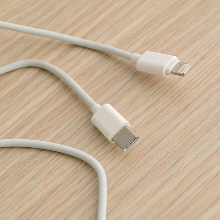 Кабель Type-C - Lightning 1 м белый