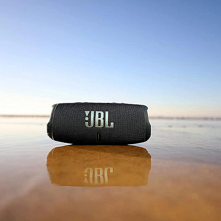 Портативная колонка JBL Charge 5 с защитой от воды и аккумулятором для телефона на 7500мАч черная