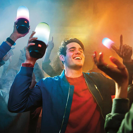 Портативная колонка JBL Pulse 3 с разноцветной подсветкой и с защитой от воды черная