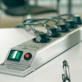 Сетевой фильтр на 5 розеток длина 2,5 м Brennenstuhl Super Solid серебристый