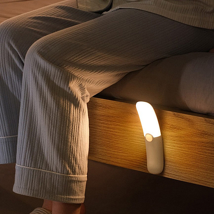 Светильник-ночник с датчиком движения Baseus Crescent Moon